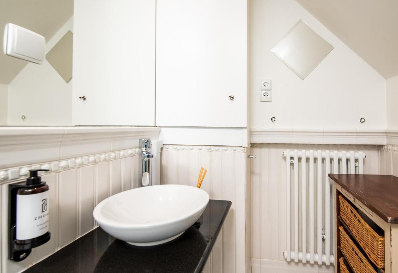 2Homerent Emily سوبوت المظهر الخارجي الصورة